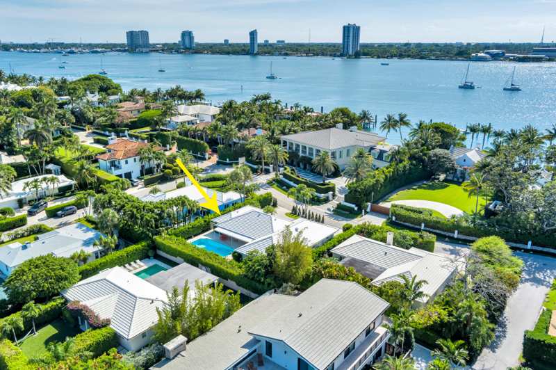 3 bedroom Single Family Residence at 1465 N Lake Way, Manana Estates 3, Palm Beach — photo 1