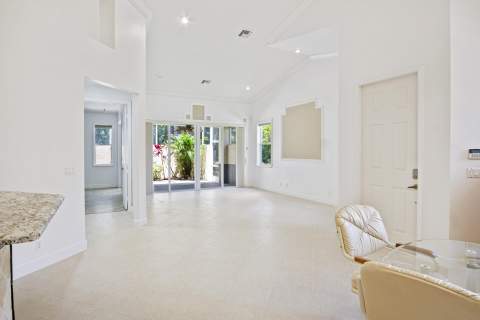 7084 Torrey Pines Circle, Port St. Lucie FL - photo 20 of 50