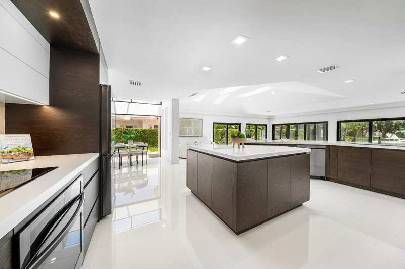 4 bedroom Single Family Residence at 1648 Breakers West Boulevard, Breakers West 5, West Palm Beach — photo 1