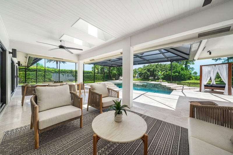 4 bedroom Single Family Residence at 1648 Breakers West Boulevard, Breakers West 5, West Palm Beach — photo 2