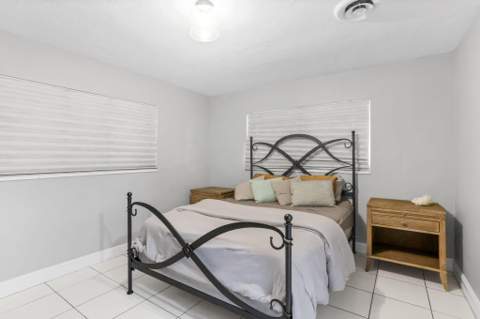 1701 NE 63rd Court, Fort Lauderdale FL - photo 17 of 34