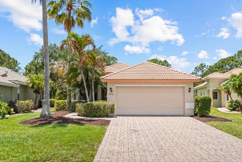 4 bedroom Single Family Residence at 3716 NW Deer Oak Drive, Jensen Beach Golf And Country Club, Jensen Beach — photo 2