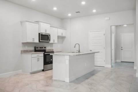 8605 Giovanni Avenue, Fort Pierce FL - photo 10 of 24