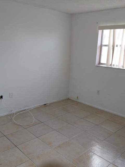 8460 Sunrise Lakes Boulevard #202, Sunrise FL - photo 9 of 33