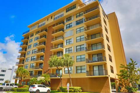 801 N Ocean Boulevard #803, Pompano Beach FL - photo 6 of 40