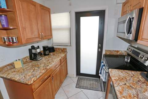 801 N Ocean Boulevard #803, Pompano Beach FL - photo 13 of 40