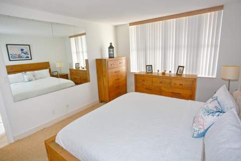 801 N Ocean Boulevard #803, Pompano Beach FL - photo 23 of 40