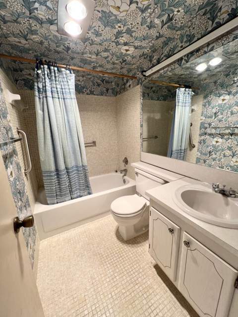 392 Grantham F #392, Deerfield Beach FL - photo 6 of 42