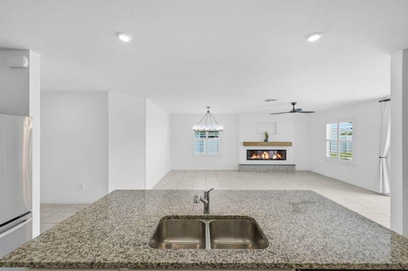 4 bedroom Single Family Residence at 4633 SW Savona Boulevard, Port St Lucie Section 33, Port St. Lucie — photo 5