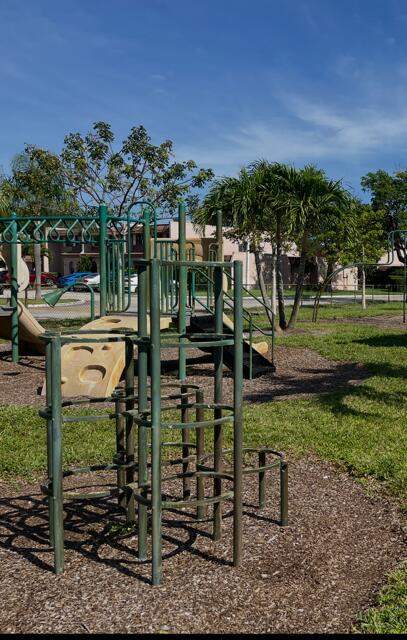 54 Matador Lane, Davie FL - photo 21 of 43