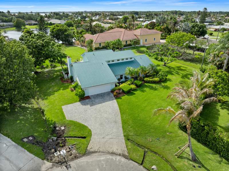 4 bedroom Single Family Residence at 2415 NW Cove View, Beau Rivage, Stuart — photo 1