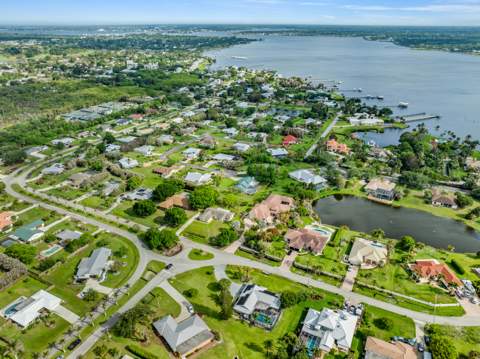 2415 NW Cove View, Stuart FL - photo 14 of 54