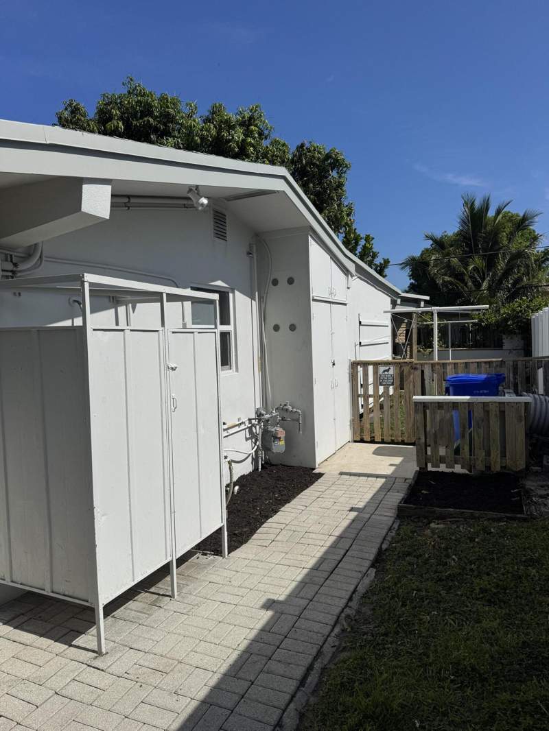 3 bedroom Single Family Residence at 2560 NE 20th Street, Connor Estates, Pompano Beach — photo 4