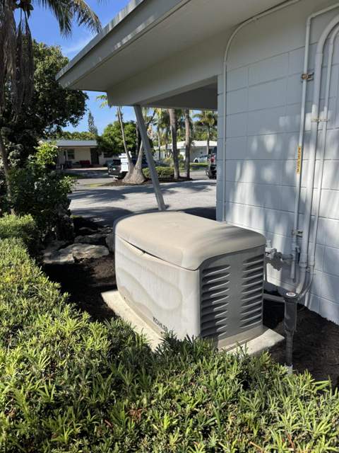 2560 NE 20th Street, Pompano Beach FL - photo 6 of 24