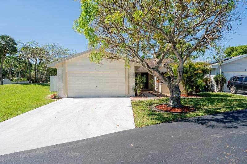 4 bedroom Single Family Residence at 1 Afton Place, Boynton Lakes 2, Boynton Beach — photo 2