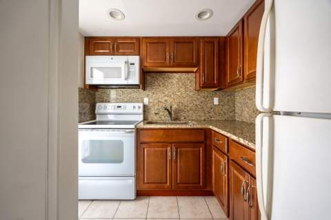1510 SE 15th Street #302, Fort Lauderdale FL - photo 9 of 27