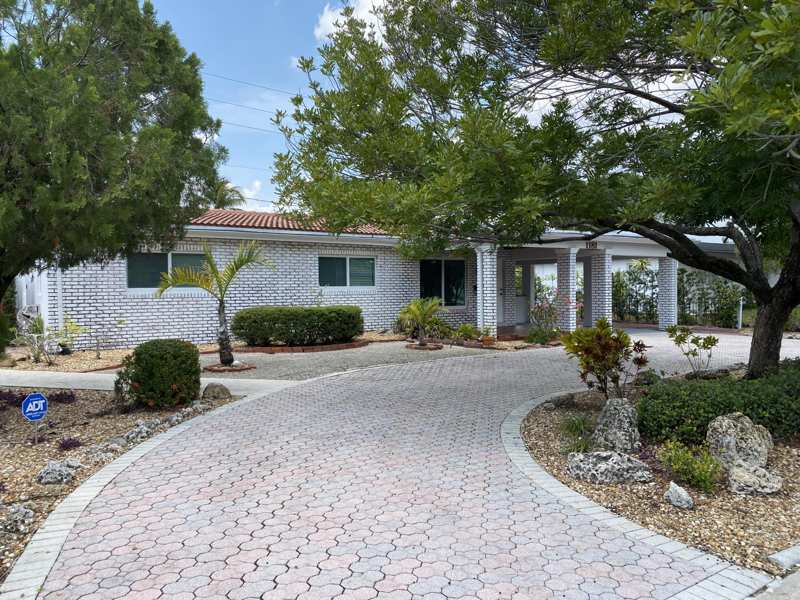 4 bedroom Single Family Residence at 1181 SW 4th Terrace, Lyons Park, Pompano Beach — photo 1