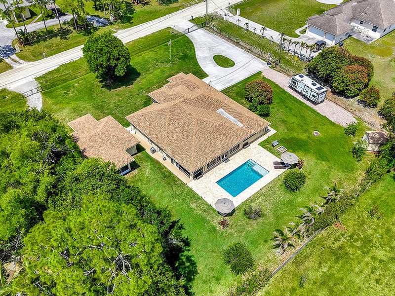 5 bedroom Single Family Residence at 13166 71st Place, Acreage, West Palm Beach — photo 1