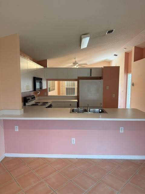 2 bedroom Villa at 606 NW San Remo Circle, Kings Isle Phase III, Port St. Lucie — photo 5