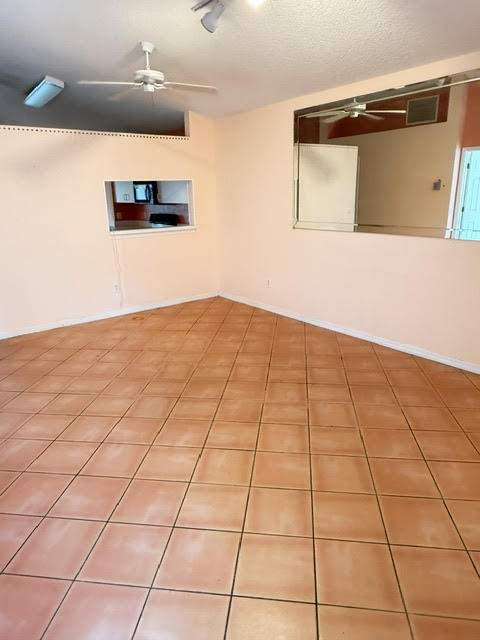 2 bedroom Villa at 606 NW San Remo Circle, Kings Isle Phase III, Port St. Lucie — photo 3