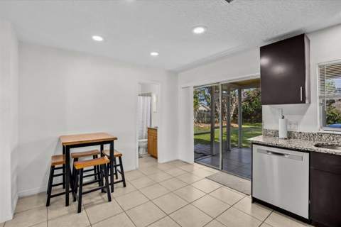 1549 SE Minorca Avenue, Port St. Lucie FL - photo 12 of 36