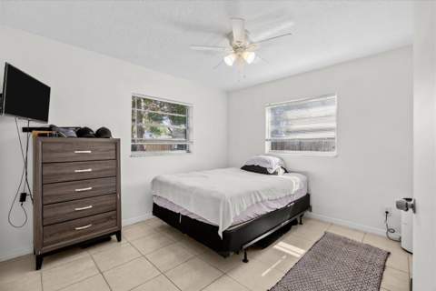 1549 SE Minorca Avenue, Port St. Lucie FL - photo 14 of 36