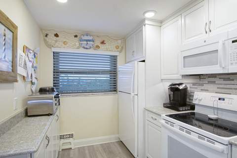 10310 S Ocean Drive #405, Jensen Beach FL - photo 16 of 32