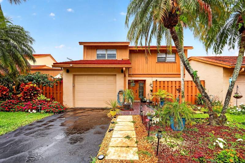 3 bedroom Townhouse at 5316 Stonybrook Lane, Oakdale Townhomes II, Boynton Beach — photo 2
