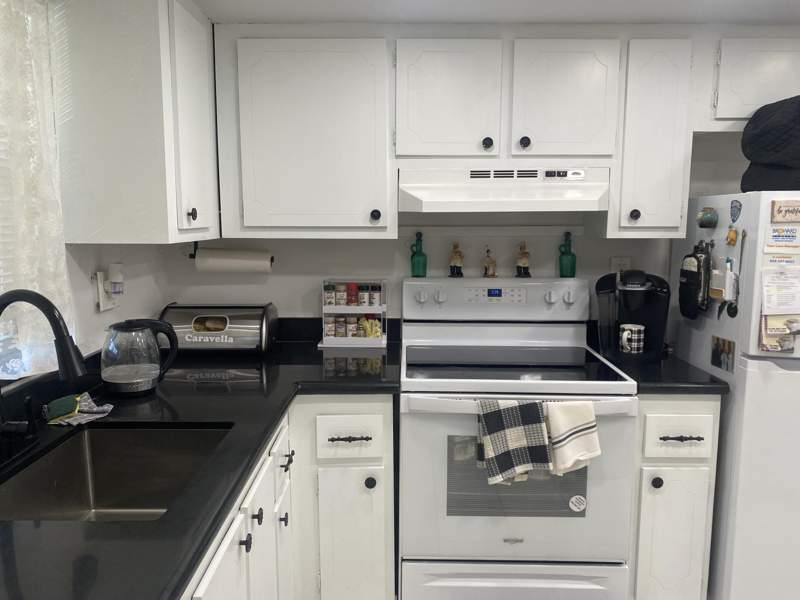 1 bedroom Condominium at 9821 Sunrise Lakes Boulevard #210, Sunrise Lakes 152 Condo, Sunrise — photo 2
