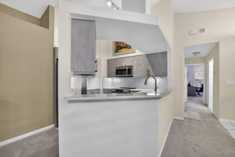 2097 Bonisle Circle, Riviera Beach FL - photo 7 of 36