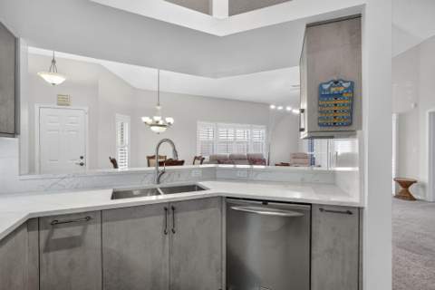 2097 Bonisle Circle, Riviera Beach FL - photo 8 of 36