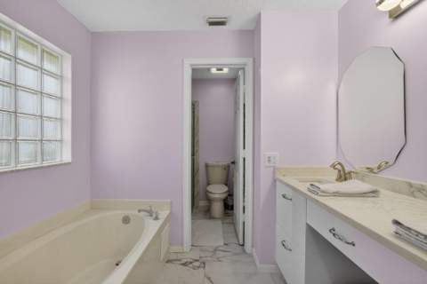 2097 Bonisle Circle, Riviera Beach FL - photo 16 of 36