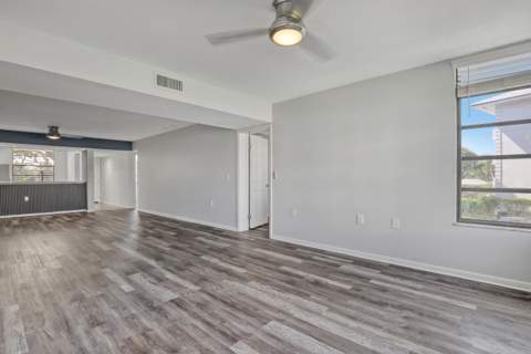 3650 Whitehall Drive #201, West Palm Beach FL - photo 11 of 34