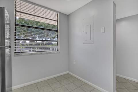 3650 Whitehall Drive #201, West Palm Beach FL - photo 15 of 34