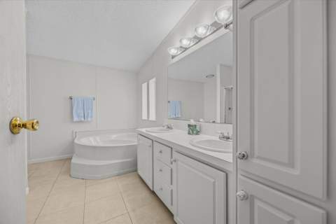 3800 Spatterdock Lane, Port St. Lucie FL - photo 17 of 45