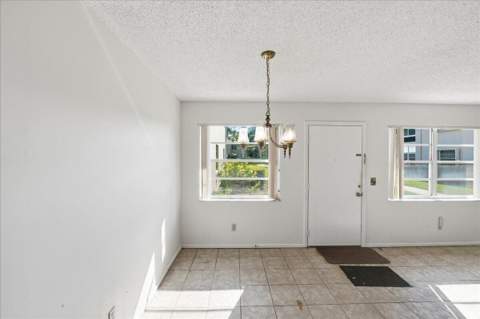 28 Lake Vista Trail #105, Port St. Lucie FL - photo 9 of 26