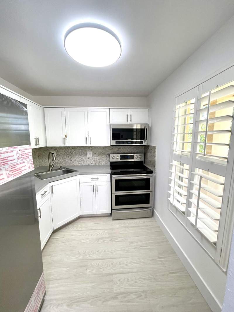 1 bedroom Condominium at 5980 NW 64th Avenue #305, Bermuda Club One Condo, Tamarac — photo 3