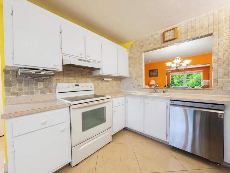 2 bedroom Single Family Residence at 6304 Emerald Sky Lane, Lucerne Homes East 4, Greenacres — photo 4