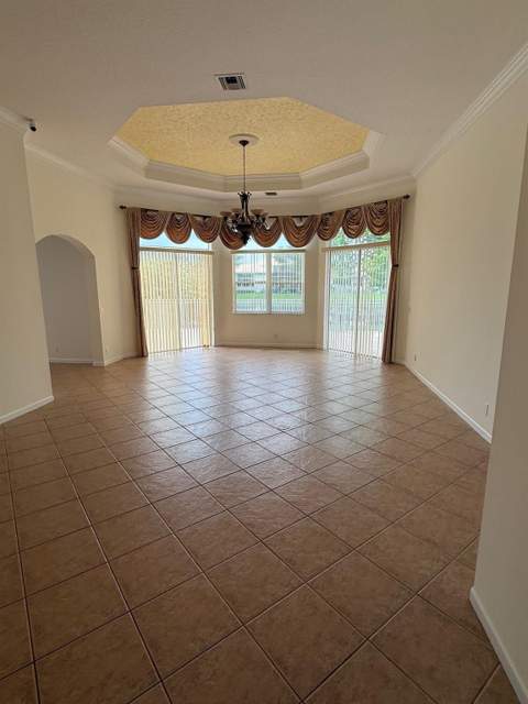 12039 Oakvista Drive, Boynton Beach FL - photo 13 of 25