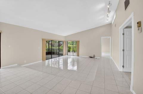 5580 Piping Rock Drive, Boynton Beach FL - photo 15 of 76