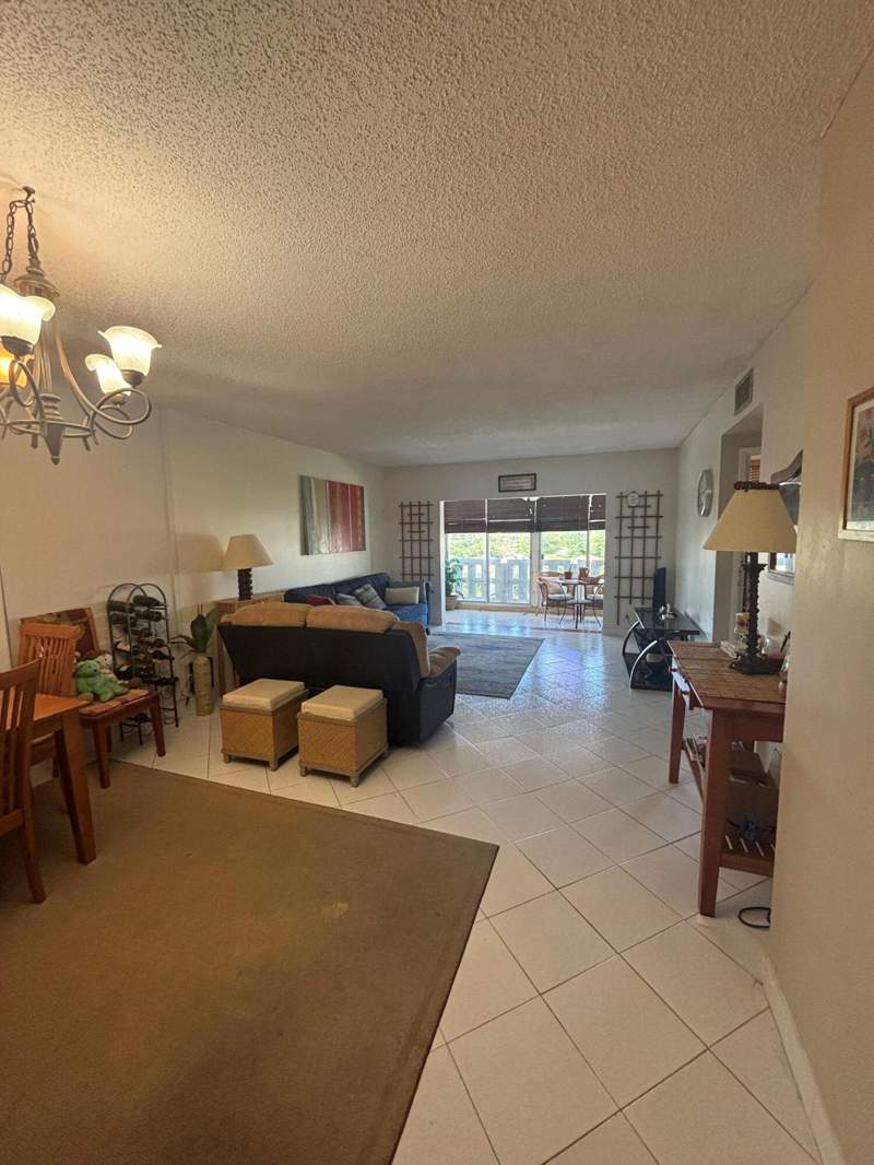 1 bedroom Condominium at 4350 Hillcrest Drive #704, hillcrest east, Hollywood — photo 3