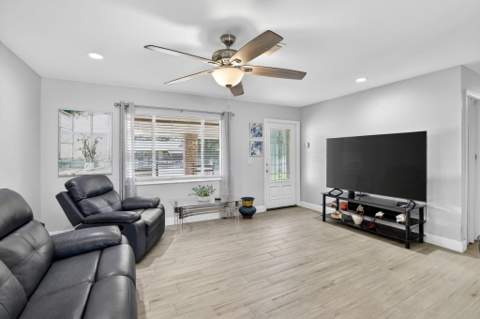 5491 SW 188th Avenue, Southwest Ranches FL - photo 8 of 47