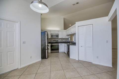 252 Moccasin Trail, Jupiter FL - photo 16 of 35
