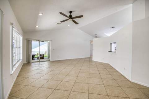 252 Moccasin Trail, Jupiter FL - photo 19 of 35
