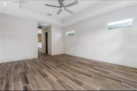 170 SW Pilsner Circle, Port St. Lucie FL - photo 11 of 33