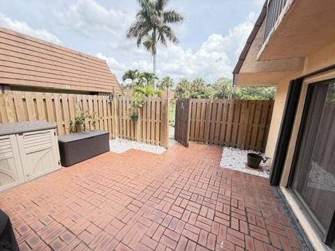 825 Center Street #22a, Jupiter FL - photo 6 of 7