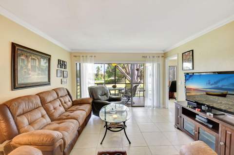 5715 Fairway Park Drive #201, Boynton Beach FL - photo 16 of 37