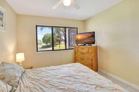 5715 Fairway Park Drive #201, Boynton Beach FL - photo 24 of 37