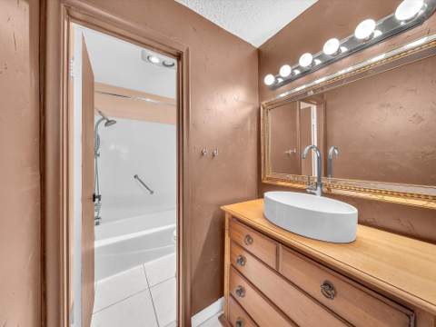 417 SW Natura Avenue #B, Deerfield Beach FL - photo 15 of 23