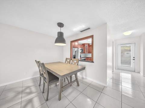 417 SW Natura Avenue #B, Deerfield Beach FL - photo 8 of 23